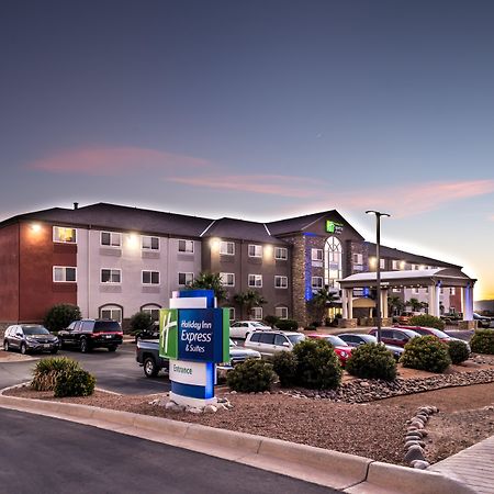 Holiday Inn Express & Suites Alamogordo Highway 54/70 By Ihg Exterior photo